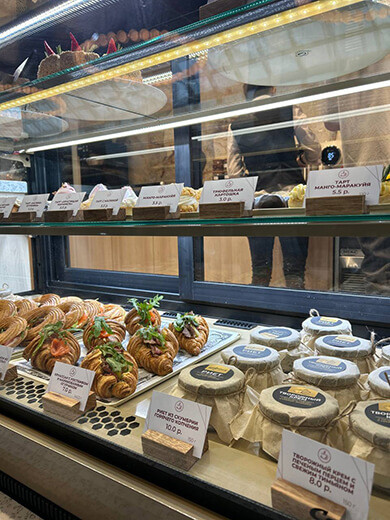 Десерты кофейни в торговом центре Замок