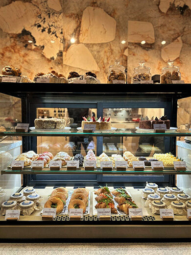 Десерты кофейни в торговом центре Замок