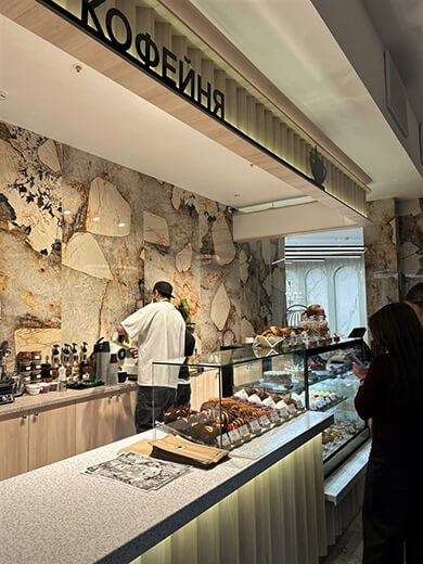 Кофейня в торговом центре Замок