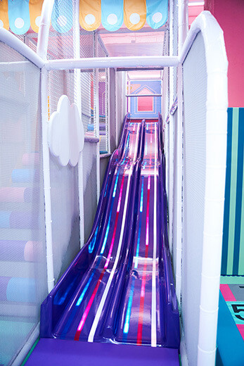 Горка в детском центре Discovery Maxi