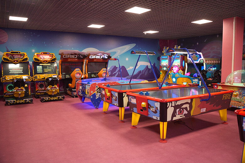 Игровой автомат в детском центре Discovery Maxi