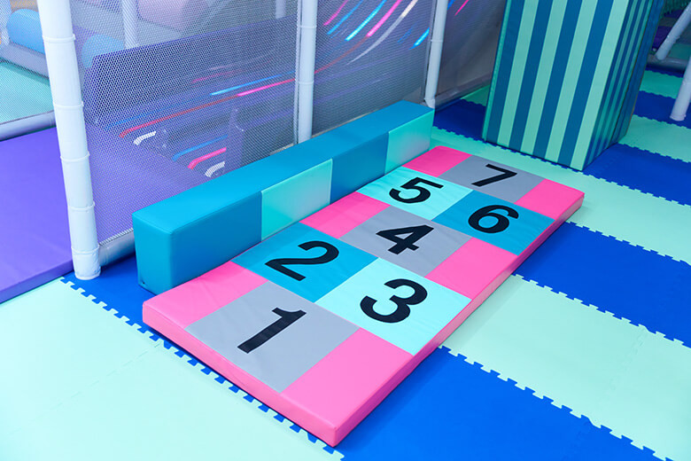 Лабиринт в детском центре Discovery Maxi