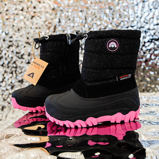 Магазин детской и подростковой обуви ViTokids. Минск, ТЦ «Замок»