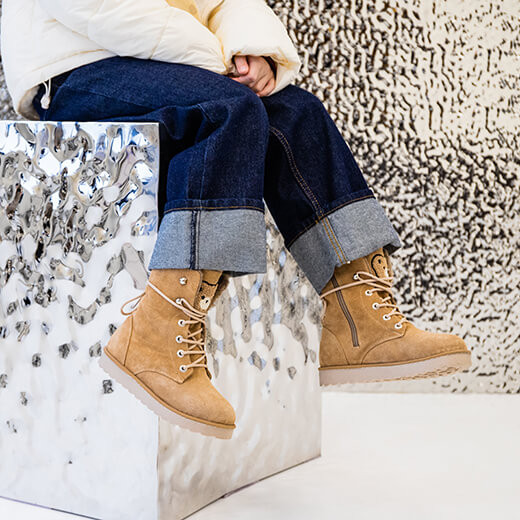 Магазин детской и подростковой обуви ViTokids. Минск, ТЦ «Замок»