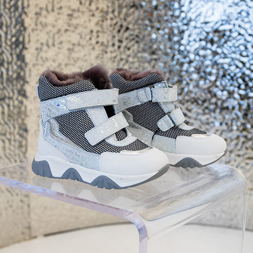 Магазин детской и подростковой обуви ViTokids. Минск, ТЦ «Замок»