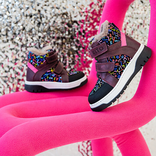 Магазин детской и подростковой обуви ViTokids. Минск, ТЦ «Замок»