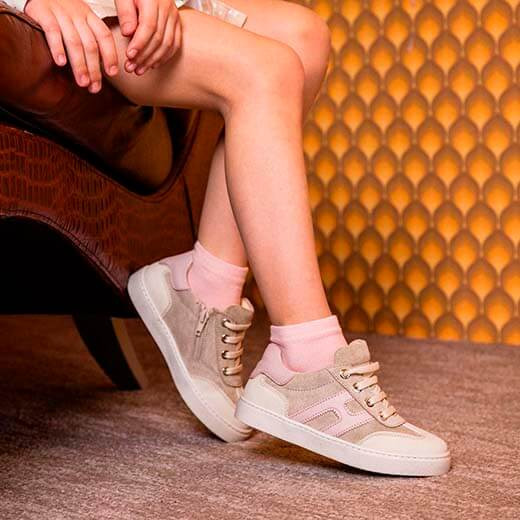 Магазин детской и подростковой обуви VITO kids. Минск, ТЦ «Замок»