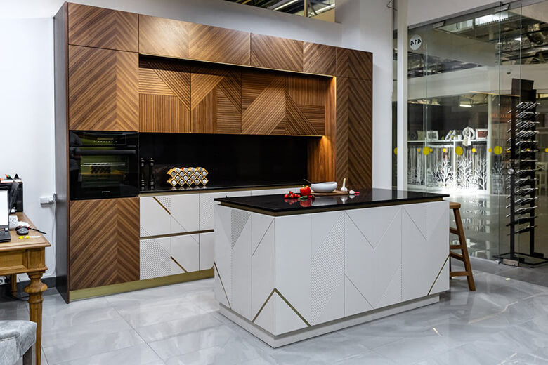 Магазин Wood-Master. Минск, ТЦ «Замок»