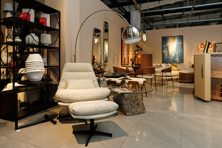 KARE — магазин мебели, освещения. Минск, ТЦ «Замок»