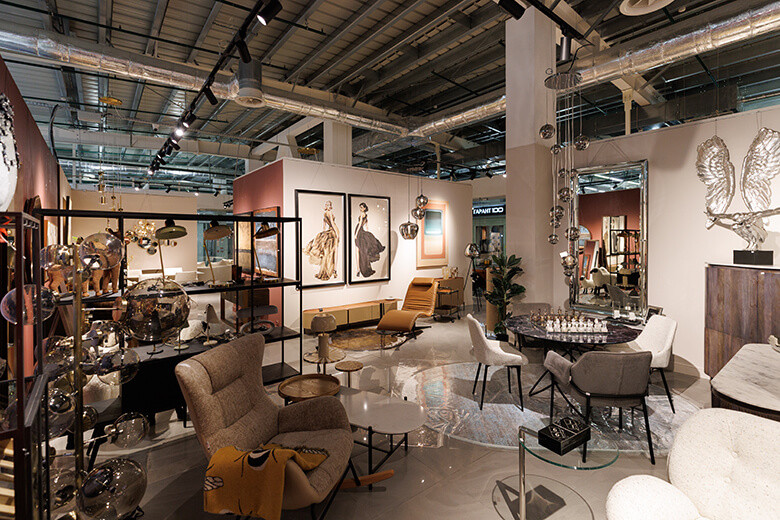 KARE — магазин мебели, освещения. Минск, ТЦ «Замок»