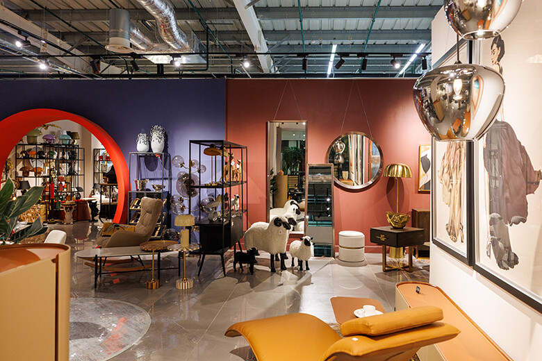 KARE — магазин мебели, освещения. Минск, ТЦ «Замок»