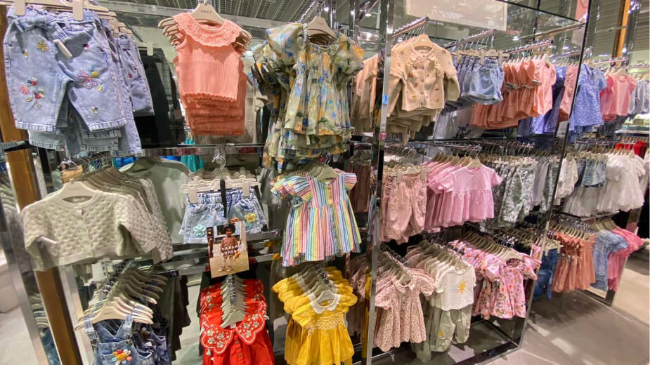 Магазин Mothercare&Next&Benetton. Минск, ТЦ «Замок»